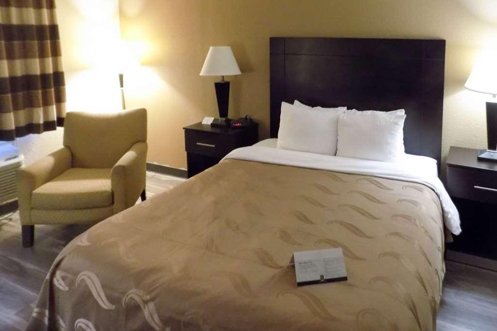 Quality Dfw Airport North - 2* Irving