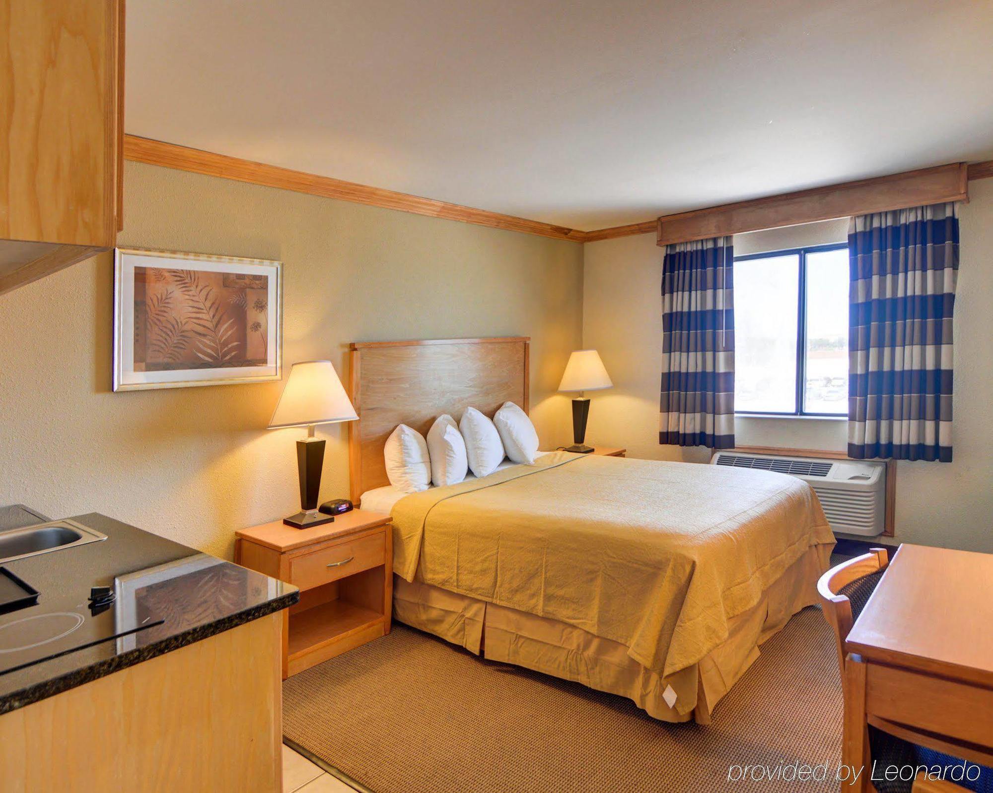 Inn Quality Dfw Airport North - 2*